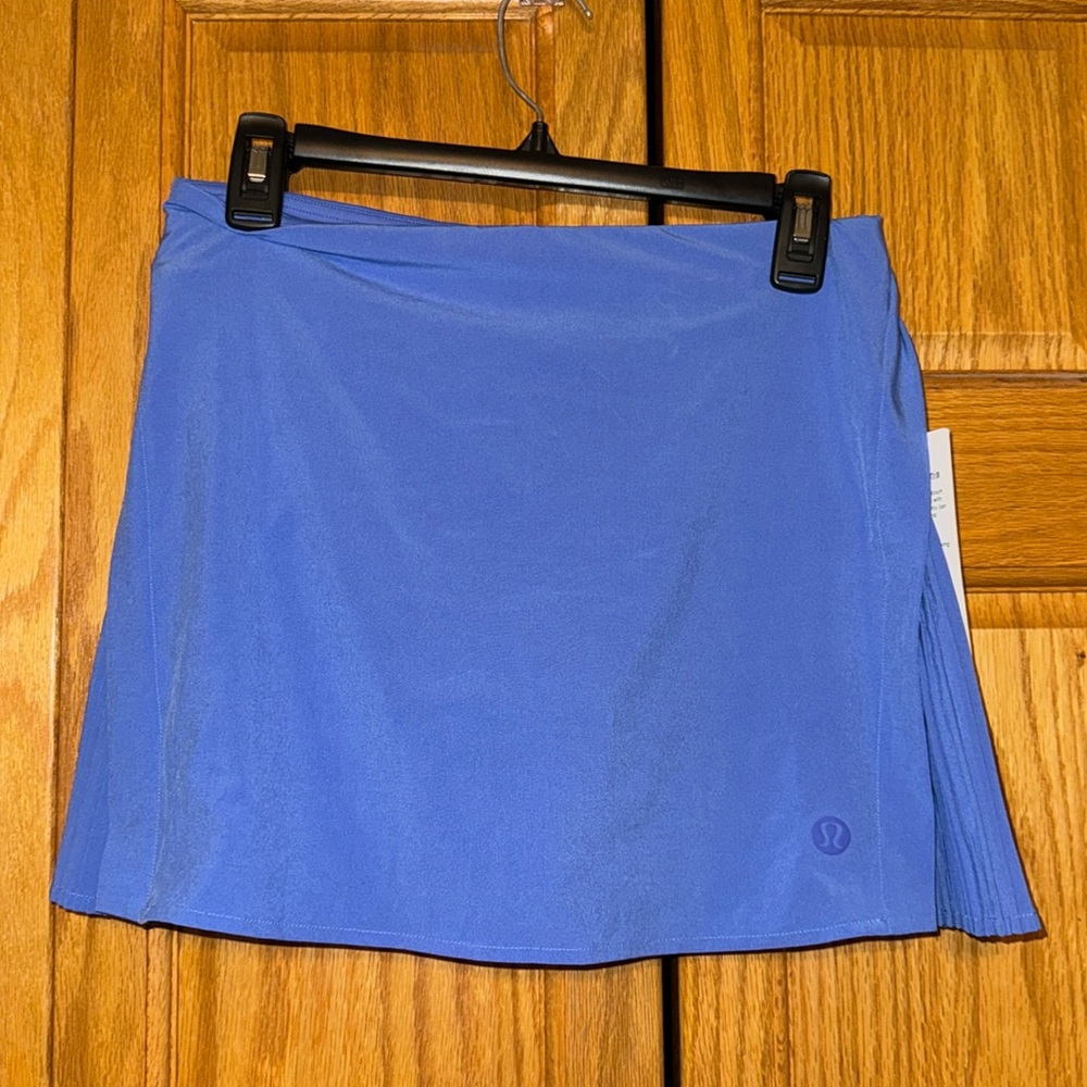 Lululemon peek pleat high rise tennis skirt size 6 (equates size small)